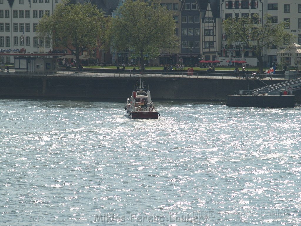 Uebungsfahrt Loeschboot und Ursula P16.JPG